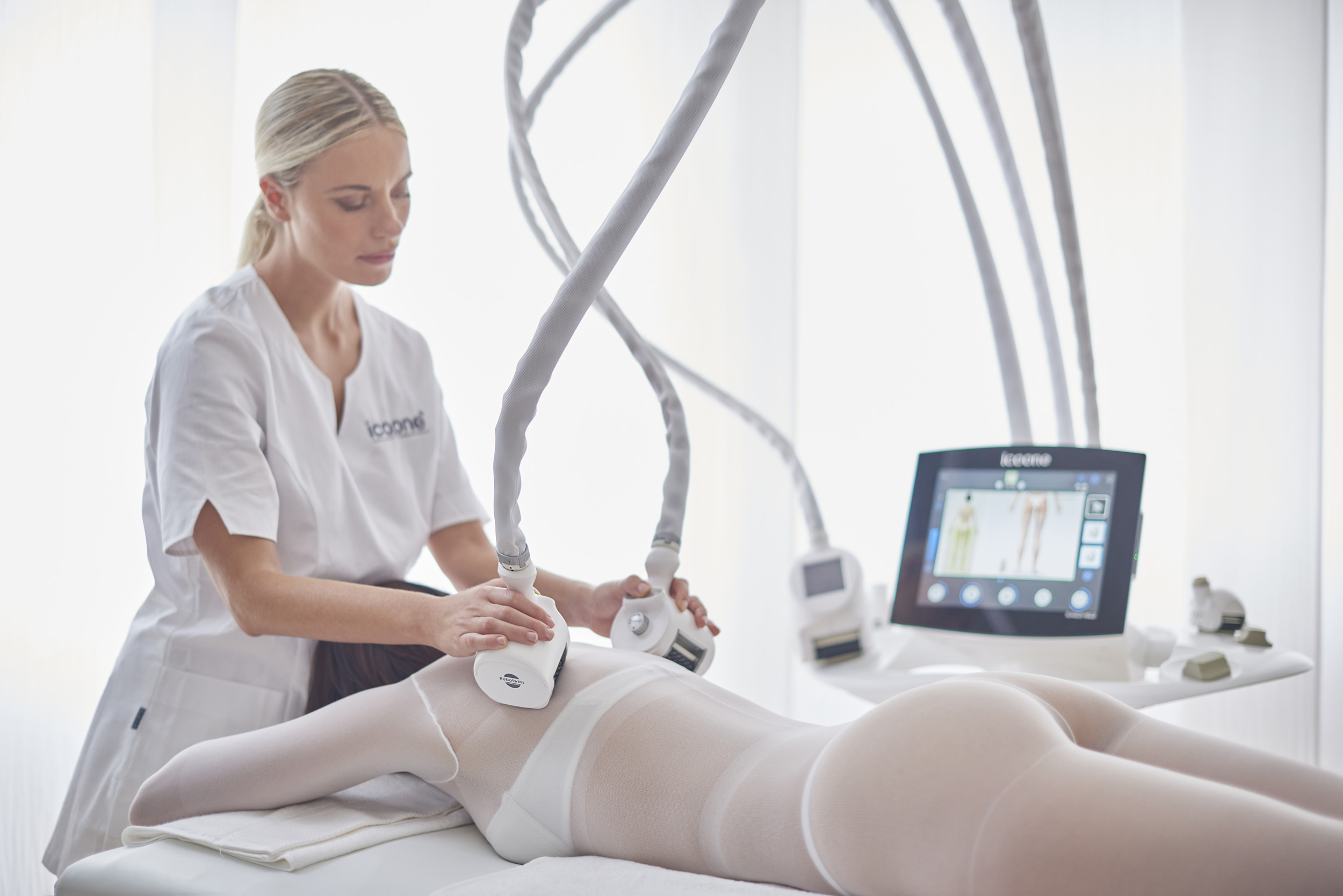 Icoone laser отзывы реальные. Icoone body Laser. Аппаратный массаж Icoone.